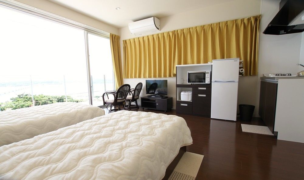 Ocean Hills Kouri Hotell Nakijin Eksteriør bilde