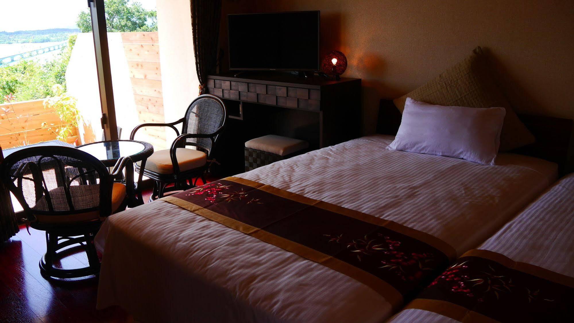 Ocean Hills Kouri Hotell Nakijin Eksteriør bilde